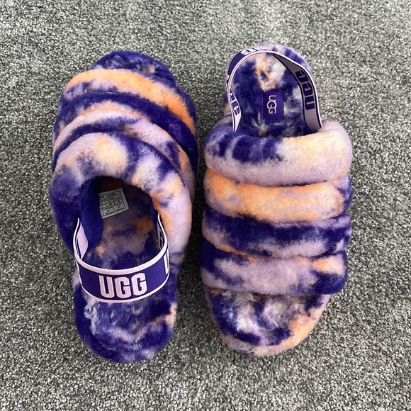 UGG Shoes - Womens UGG Fluff Yeah Slippers size 9